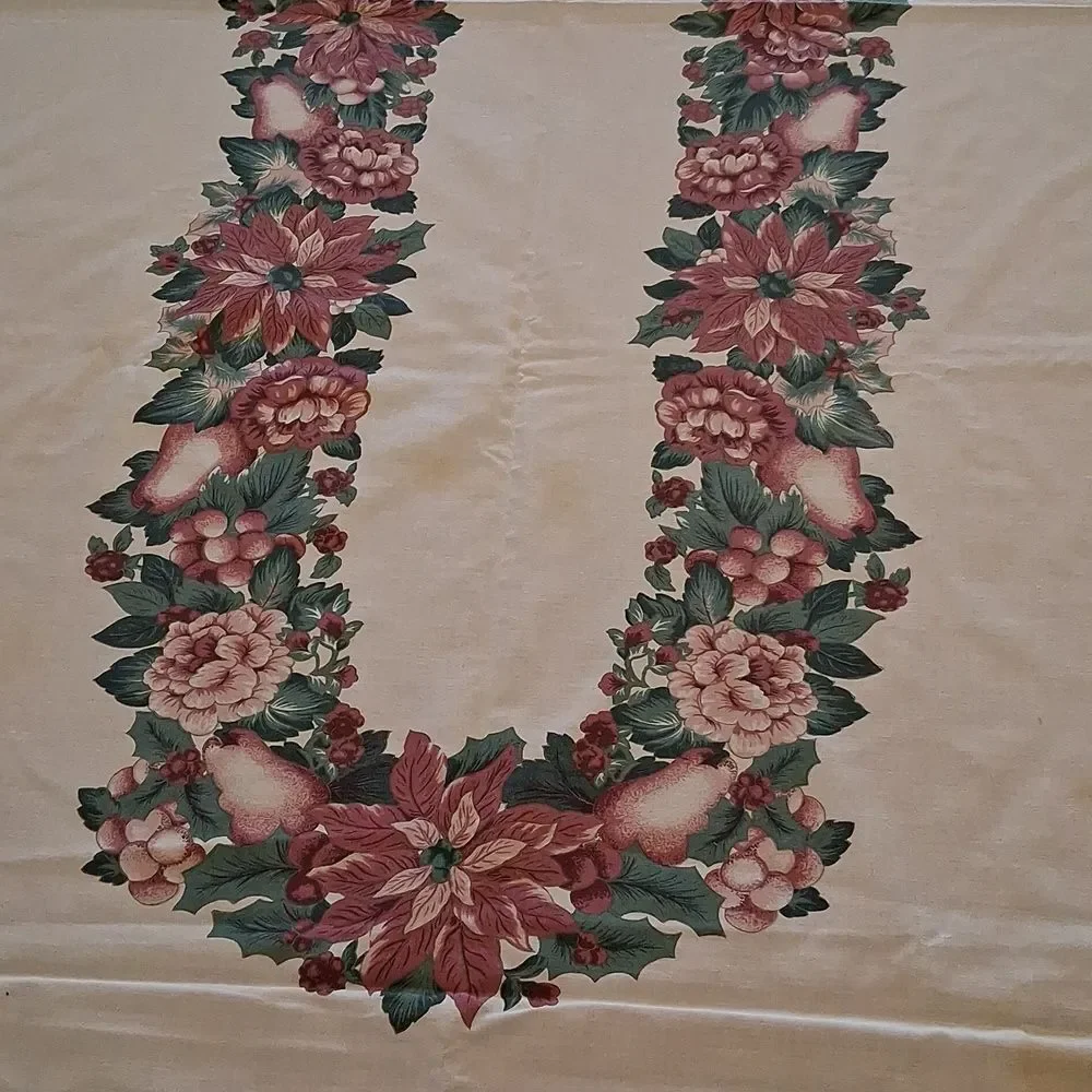 Christmas Tablecloth With Beautiful Burgundy‎ Poinsettia Design